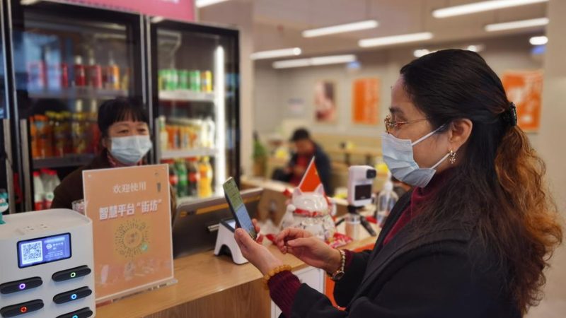 现场勘查结束后，保险公司会对损失进行评估。评估内容包括：